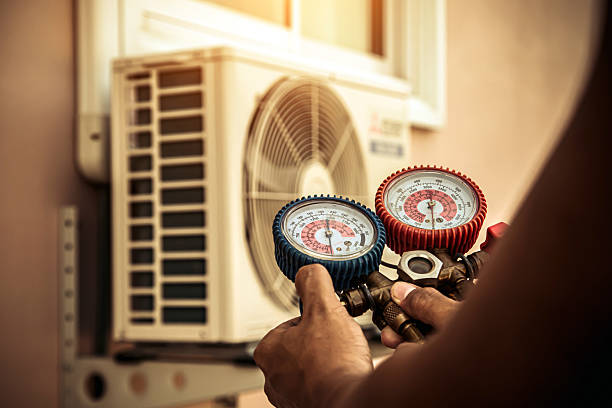 Professional Hvac technician working in Grandy, NC
